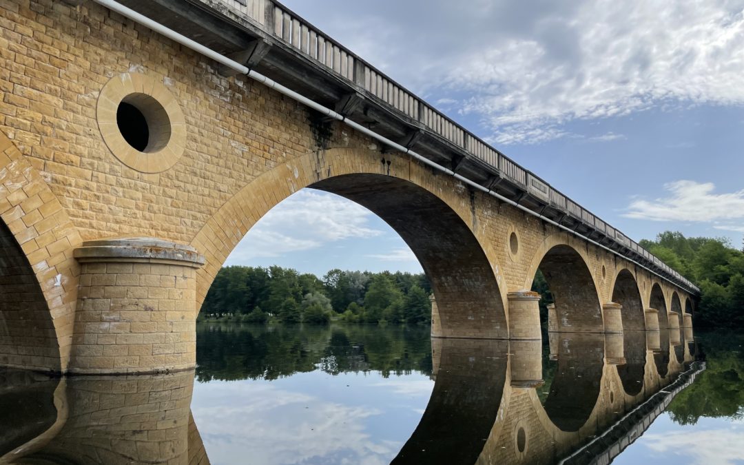 pont au dessus de la Dordogne