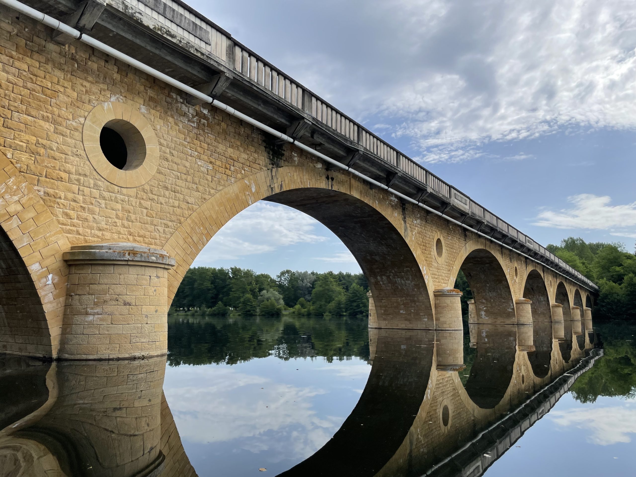 pont au dessus de la Dordogne